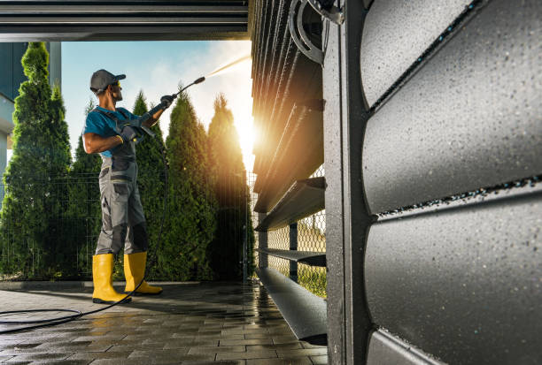 Best Pool Deck Cleaning in Juneau, WI